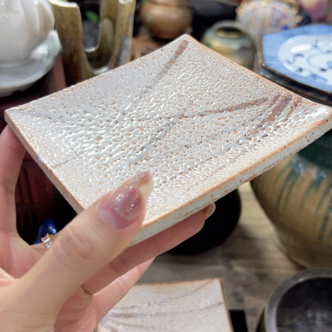 瓷片陶瓷和金属表面上产生