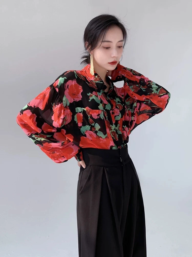 设计感小众港风复古红色花衬衣宽松薄款2025洋气新款长袖衬衫
