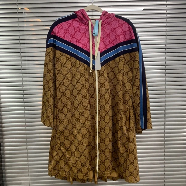 99新 GUCCI/古驰 老花满logo连帽外套/S码/A05493