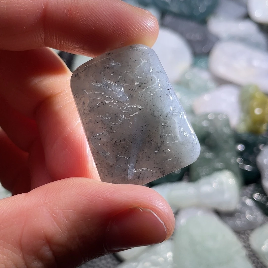 翡翠颈饰未镶嵌翡翠