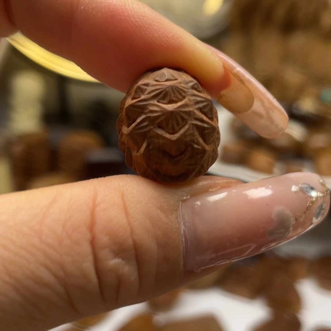 檀香木富甲鳄鱼龟