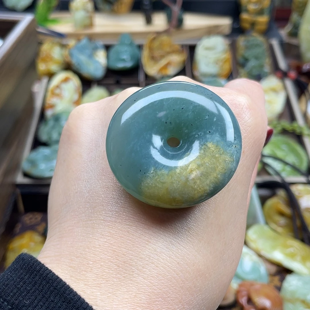 蛇纹石玉颈饰未镶嵌花玉蓝水平安扣