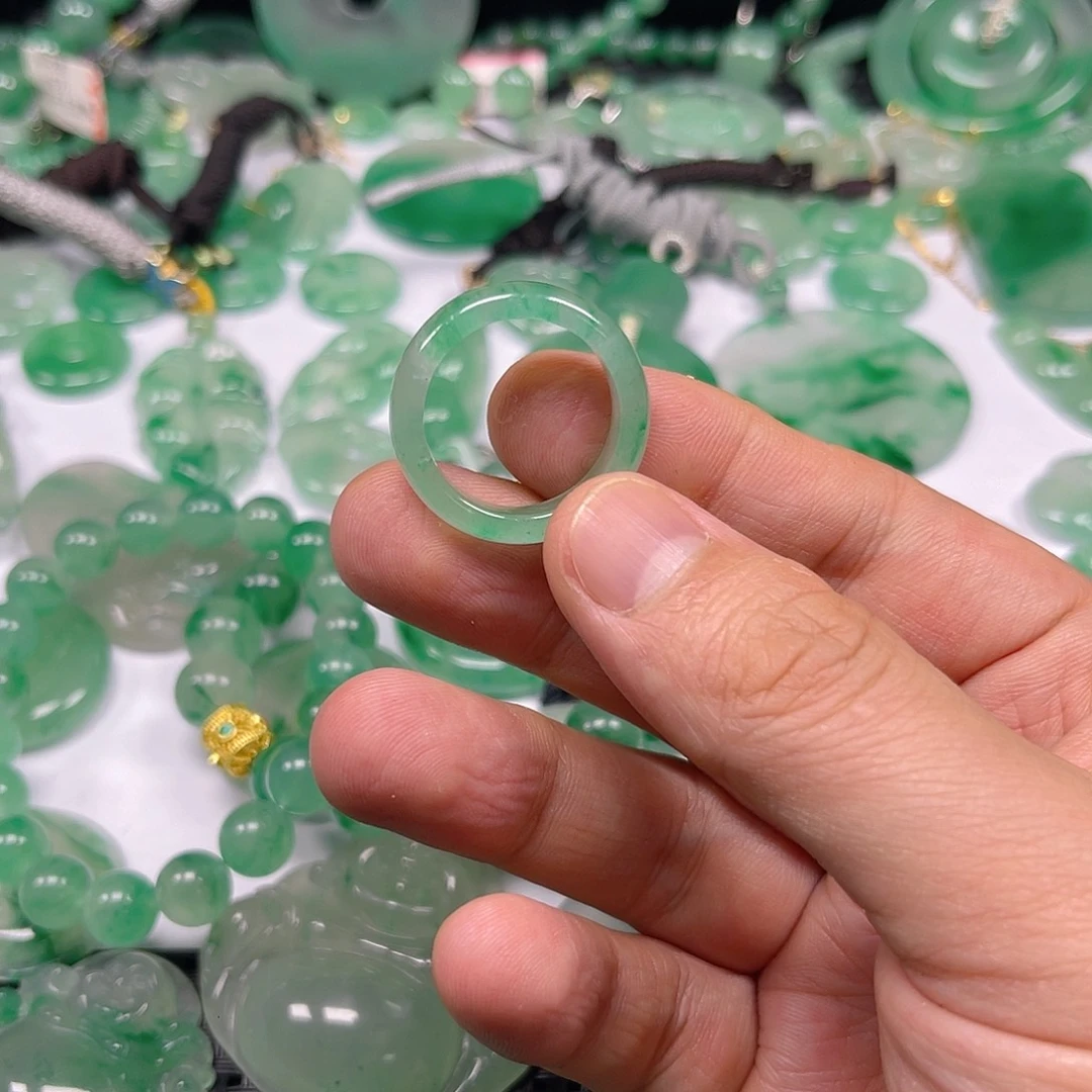 石英质玉未镶嵌戒指