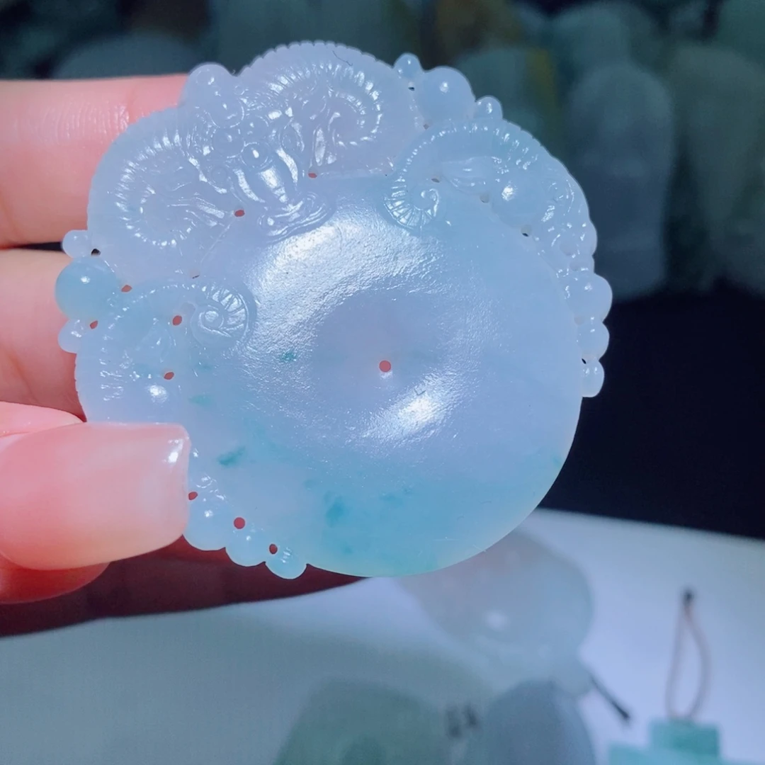 未镶嵌吊坠定制翡翠