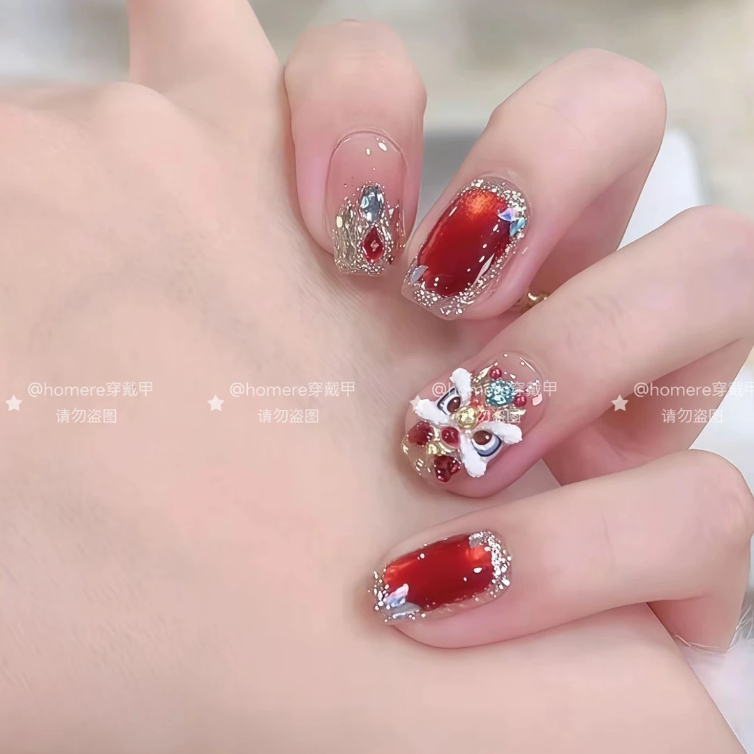 【万狮大吉】红色狮子拼钻重工猫眼手工穿戴甲显白高级持久牢固