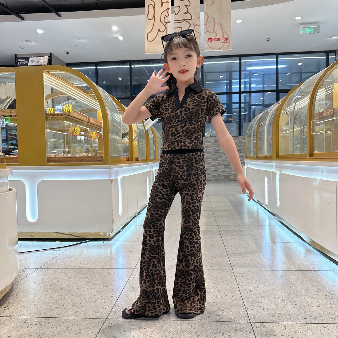 2025夏季豹纹polo领套装甜酷女童显瘦显腿长修身喇叭打底裤紧身潮