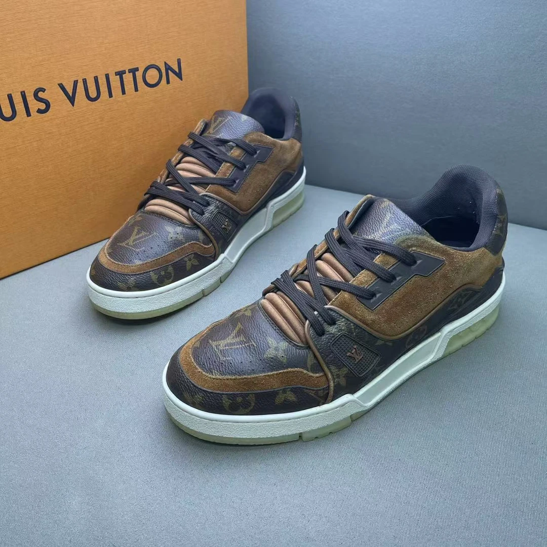 95新 LouisVuitton/路易威登 棕色麂皮皮革拼接老花tr板鞋 多尺码