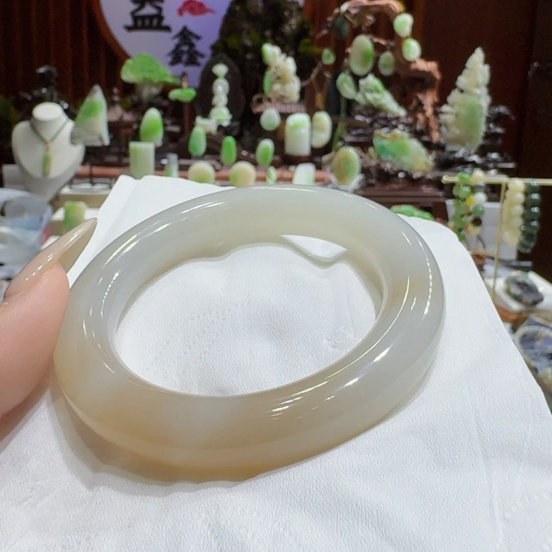 未镶嵌手镯和田玉粉白5354