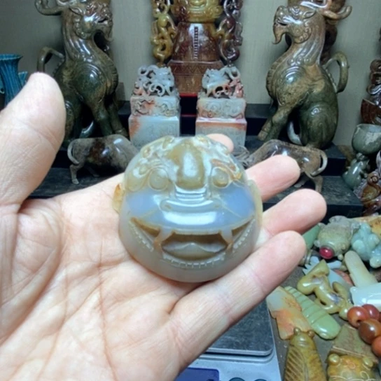 未镶嵌和田玉摆件