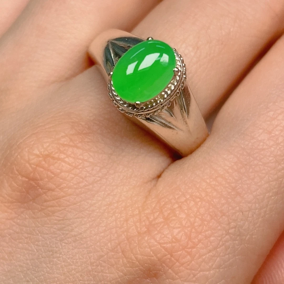 翡翠戒指未镶嵌翡翠