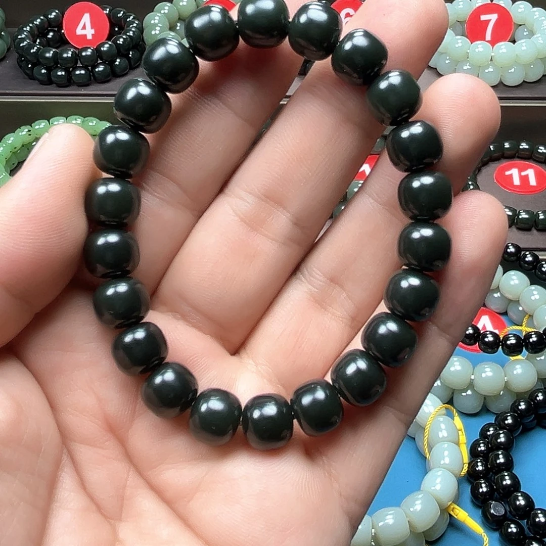 ˚****和田玉未镶嵌手链