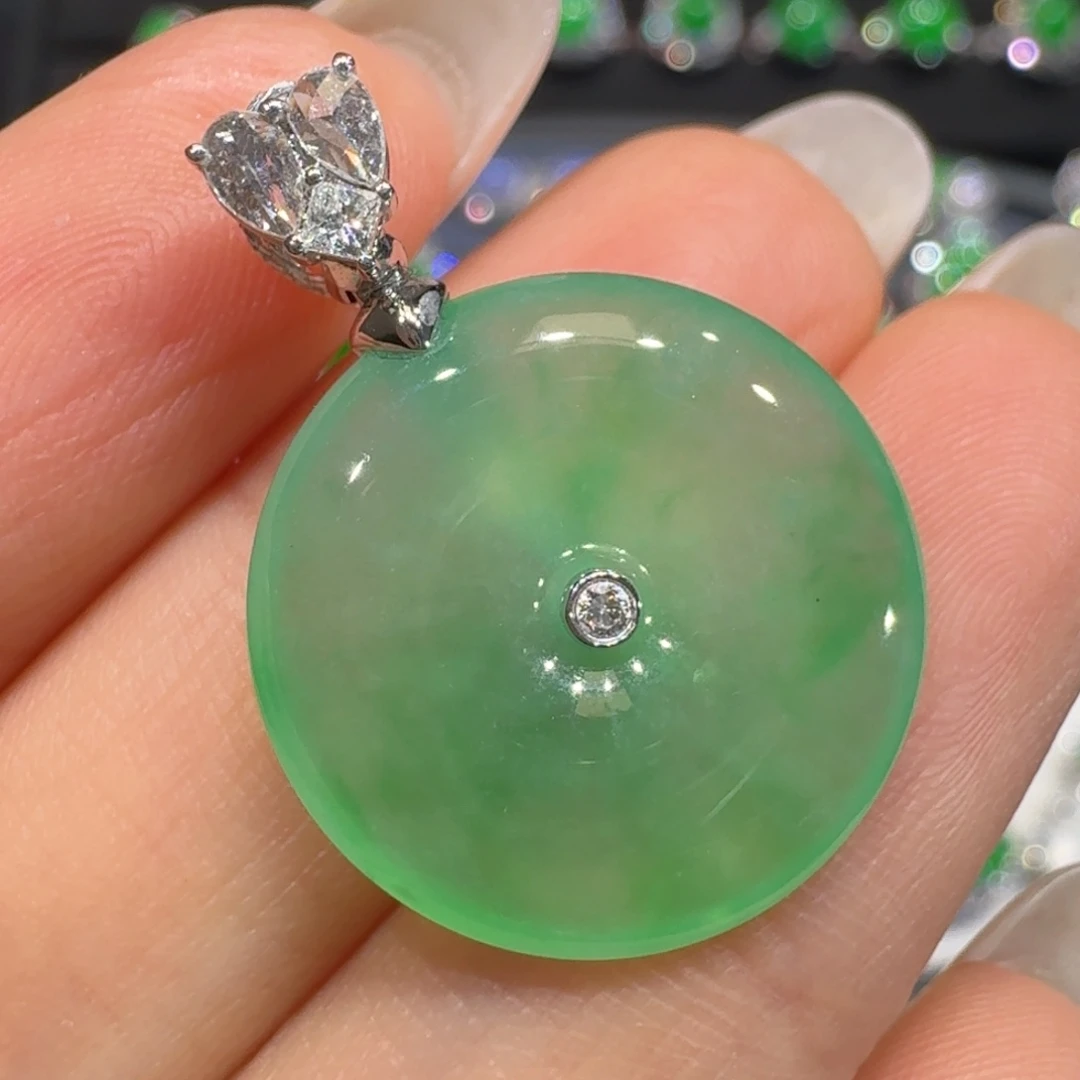 翡翠18K金镶嵌颈饰收到货48小时鉴赏期