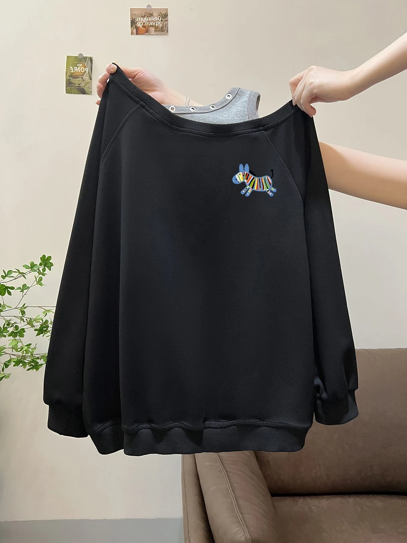 宽松常规款大码卫衣圆领长袖上衣拼接假两件斜肩露肩卡通动漫印花