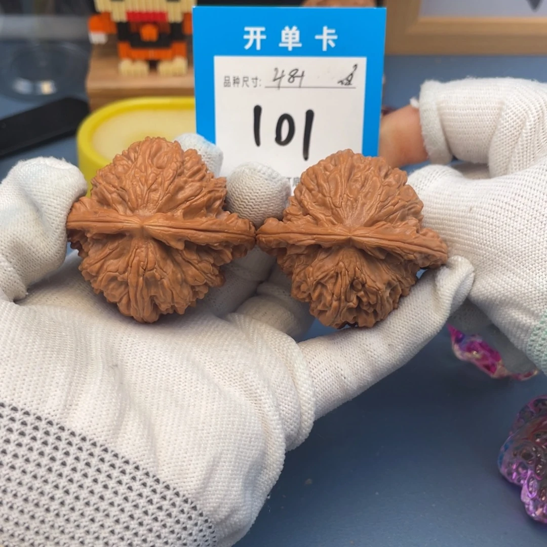 核桃文玩核桃白狮子