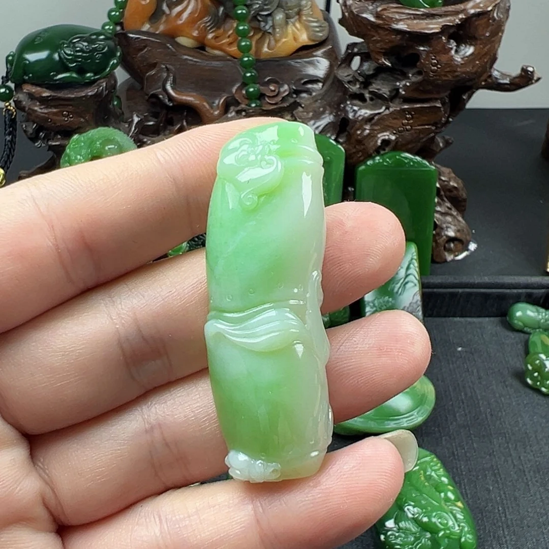 【闪购商品】颈饰未镶嵌和田玉