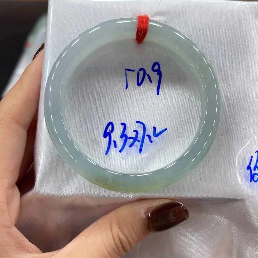 未镶嵌手镯翡翠翡翠