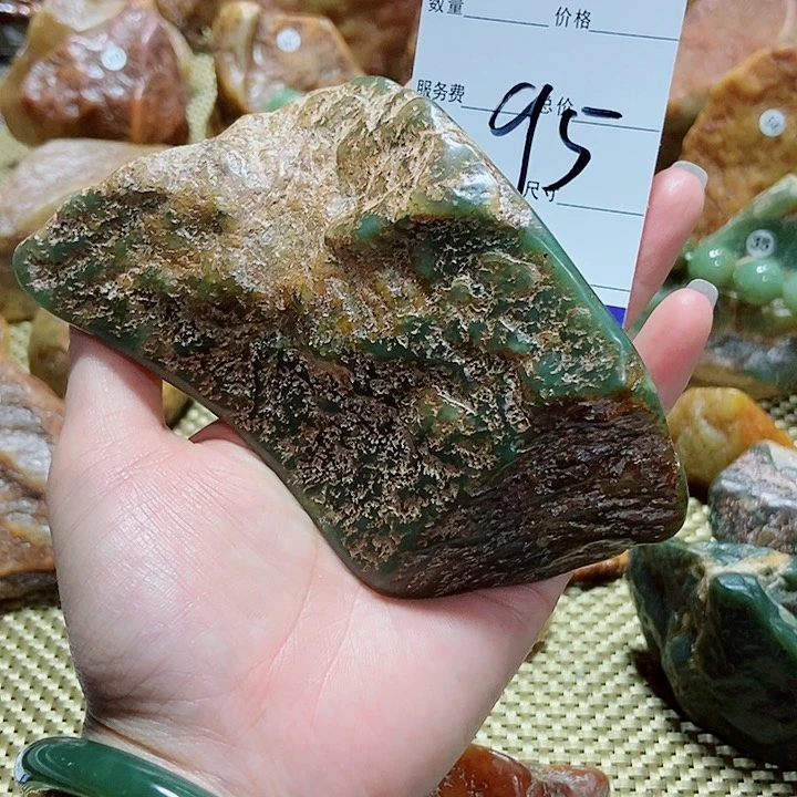 透闪石-蛇纹石玉未镶嵌透闪石朽**香