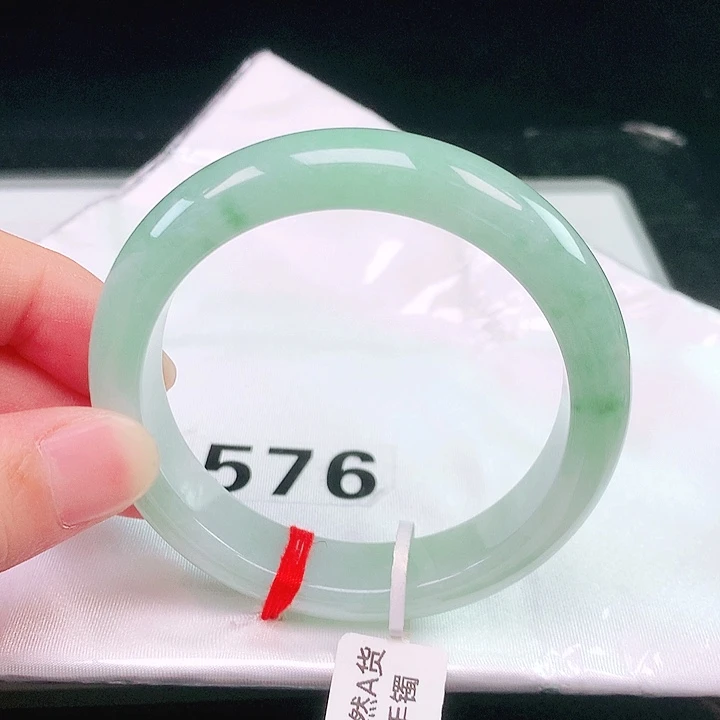 翡翠未镶嵌手镯576