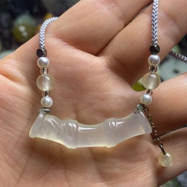 合金蛇纹石玉颈饰