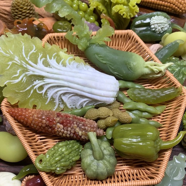 蛇纹石玉摆件未镶嵌海*咖