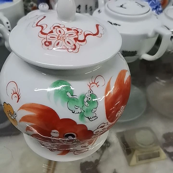 壶秀****3红狮子茶叶罐一只手工手绘