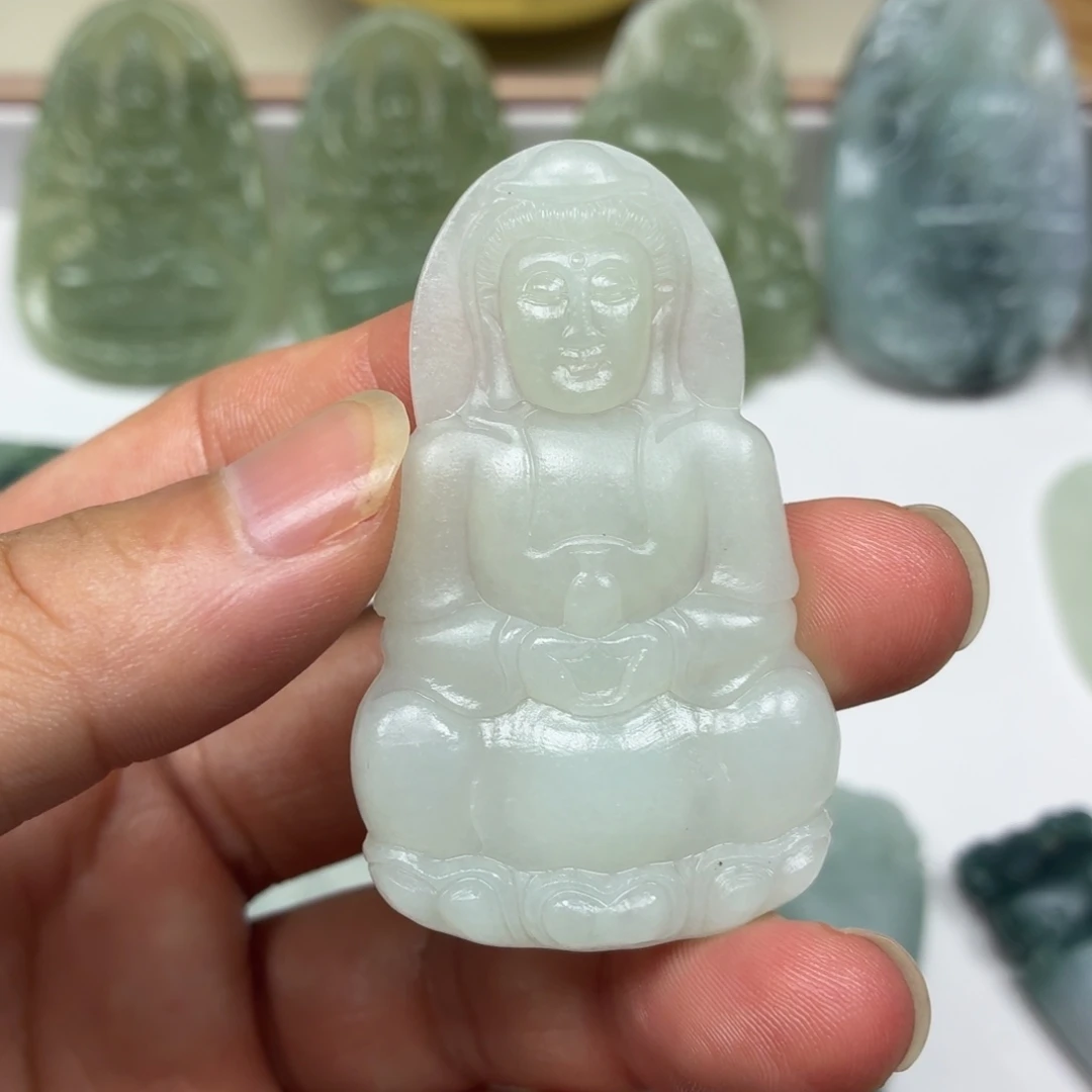 未镶嵌定制翡翠正装观音