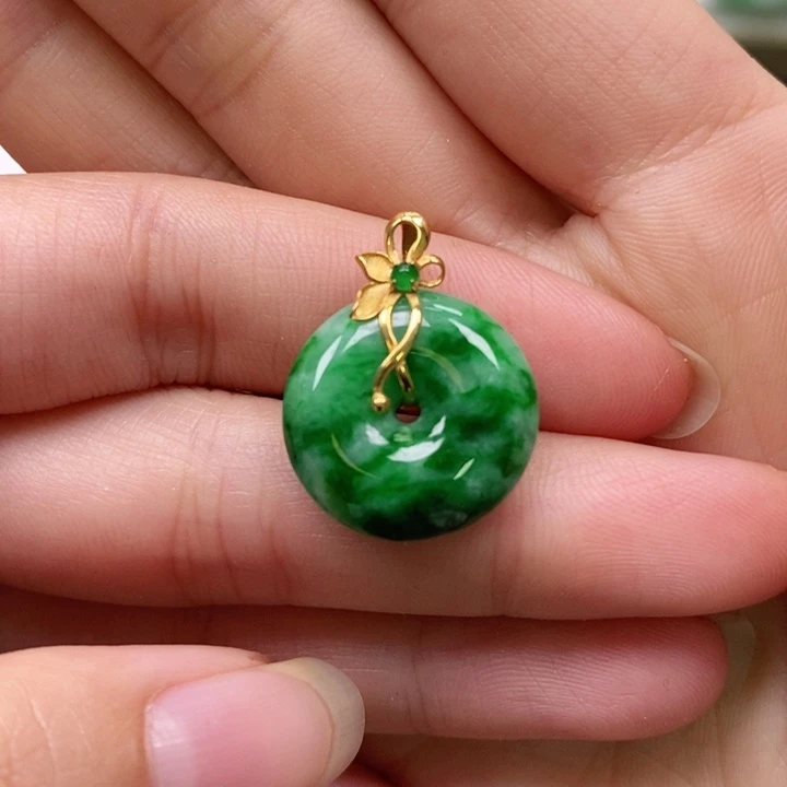 翡翠未镶嵌颈饰吊坠