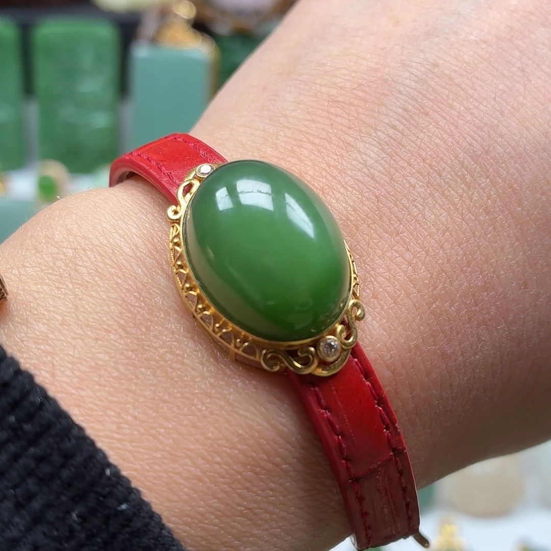 和田玉18K金镶嵌颈饰