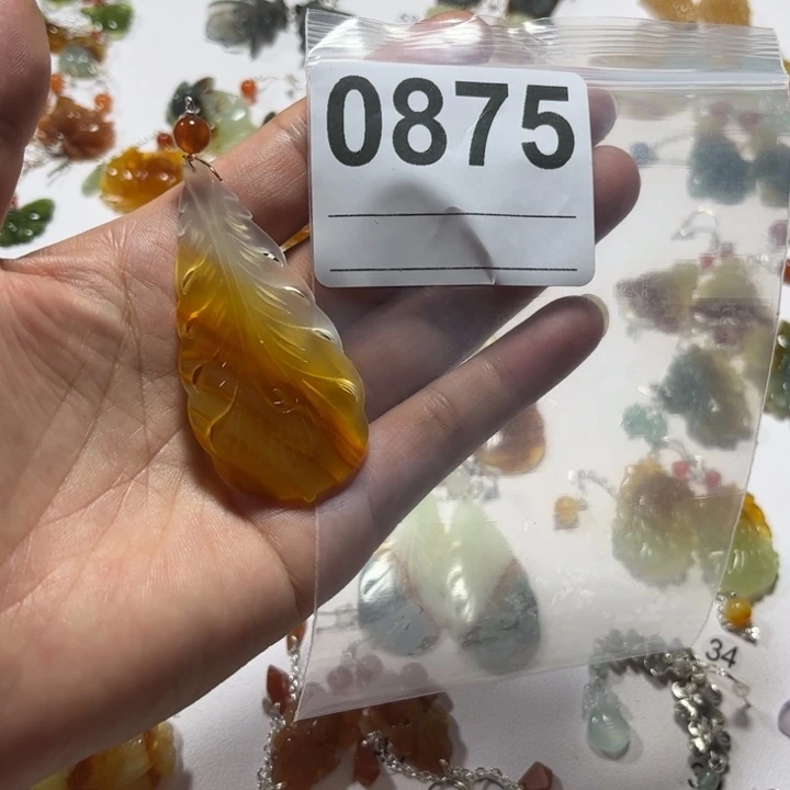 胖***鱼蛇纹石玉合金吊坠
