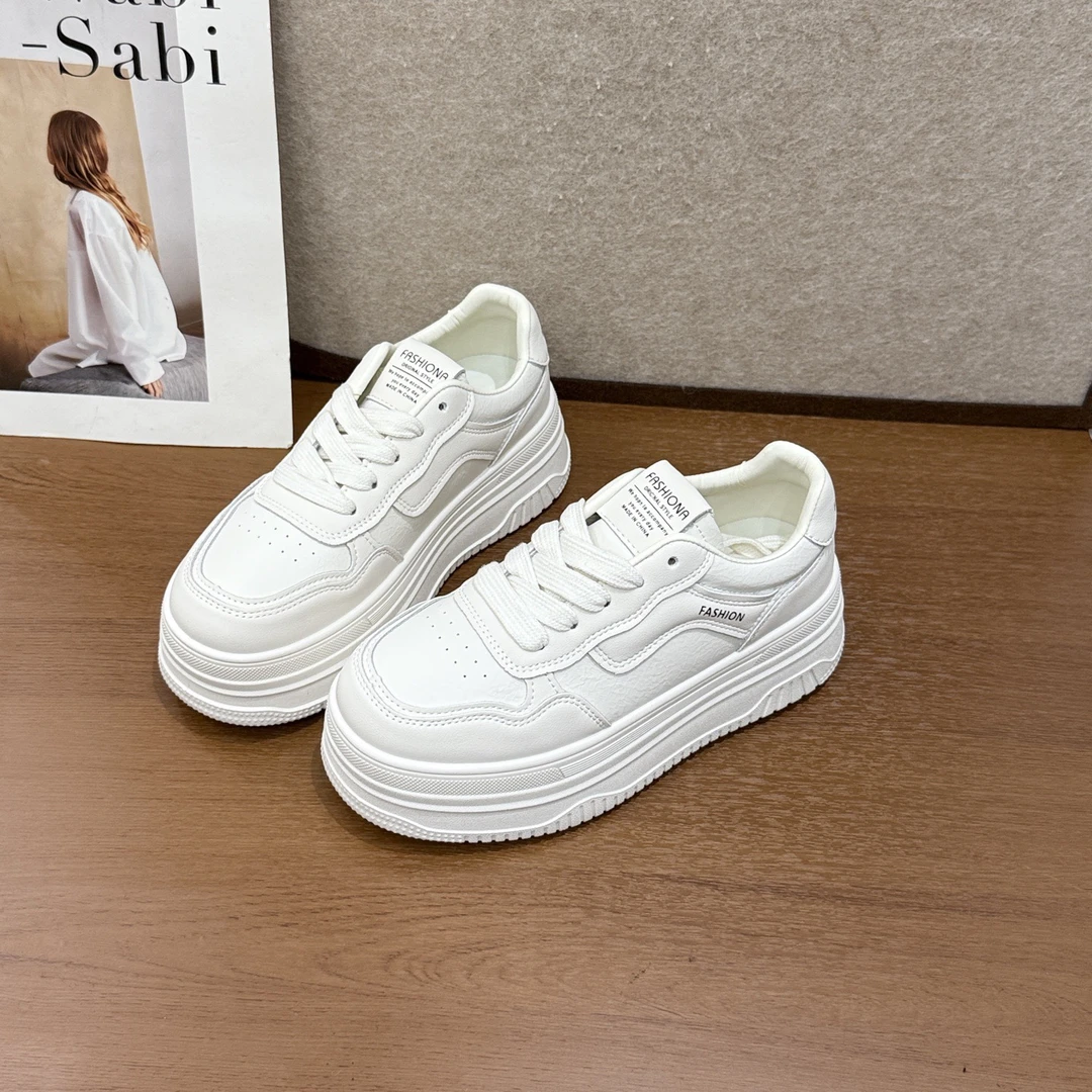 爆款厚底小白鞋女2025秋季新款女鞋配裙子时尚百搭运动休闲板鞋女
