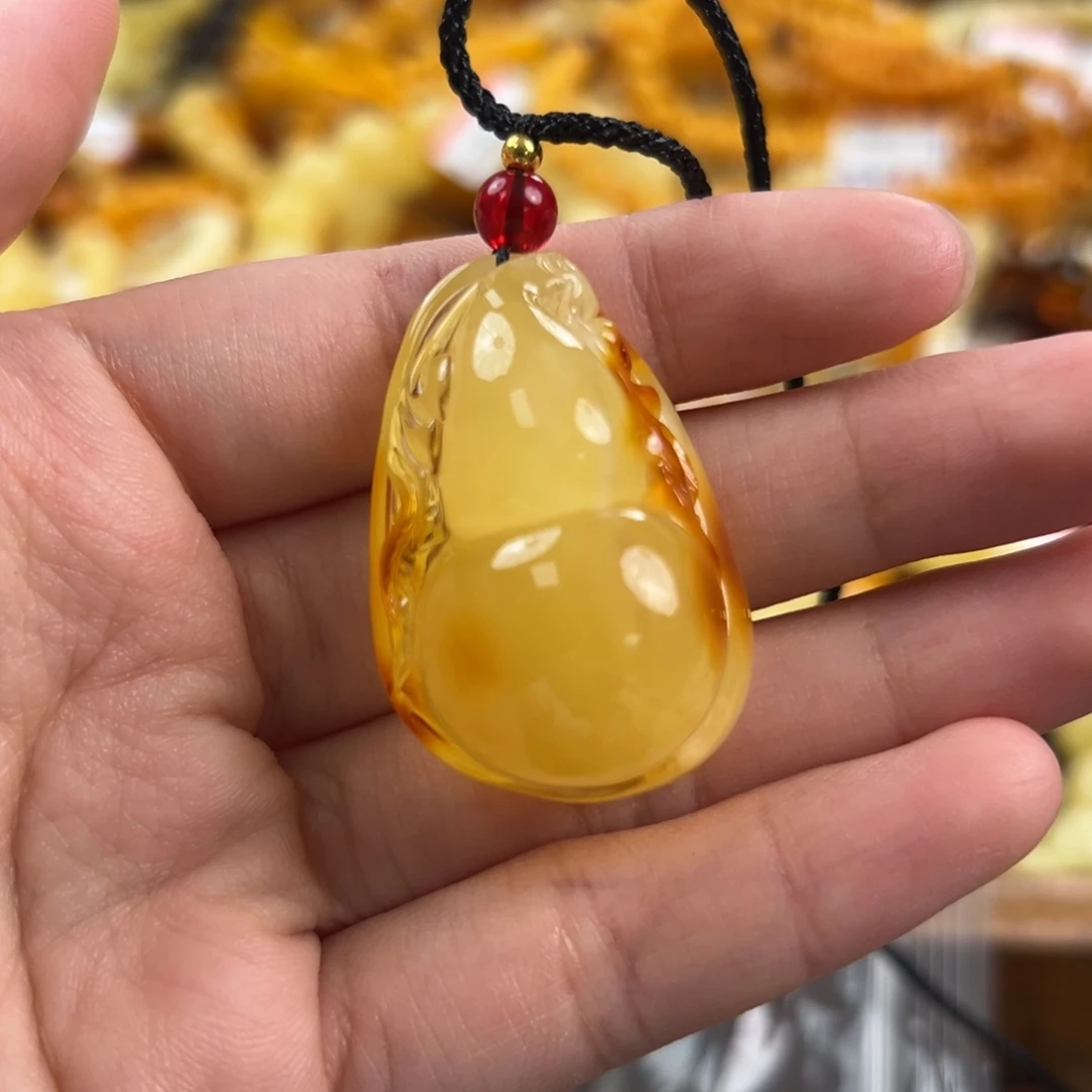 未镶嵌琥珀珠宝奇石