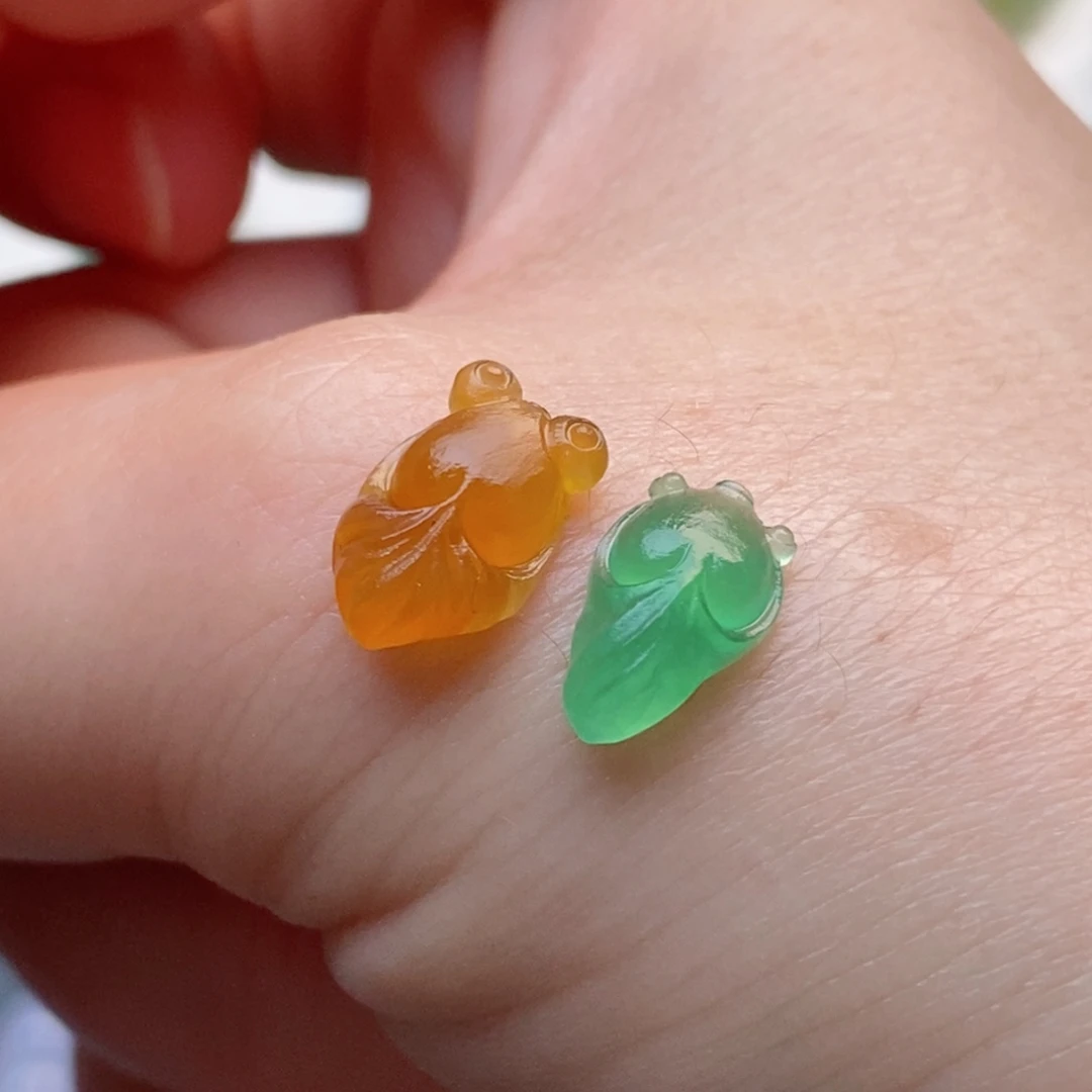 定制翡翠未镶嵌鱼