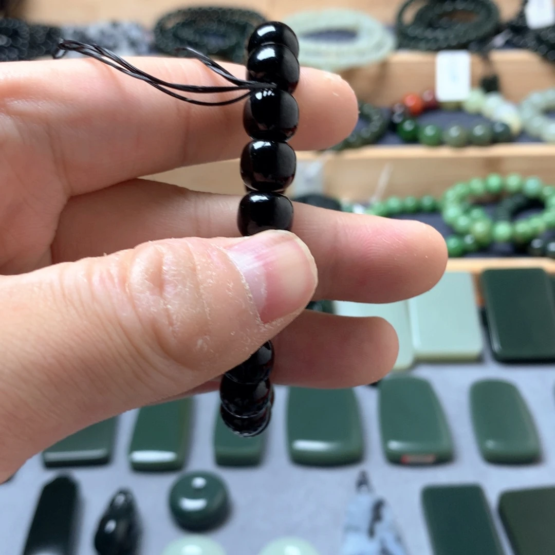 手串未镶嵌和田玉（青玉）