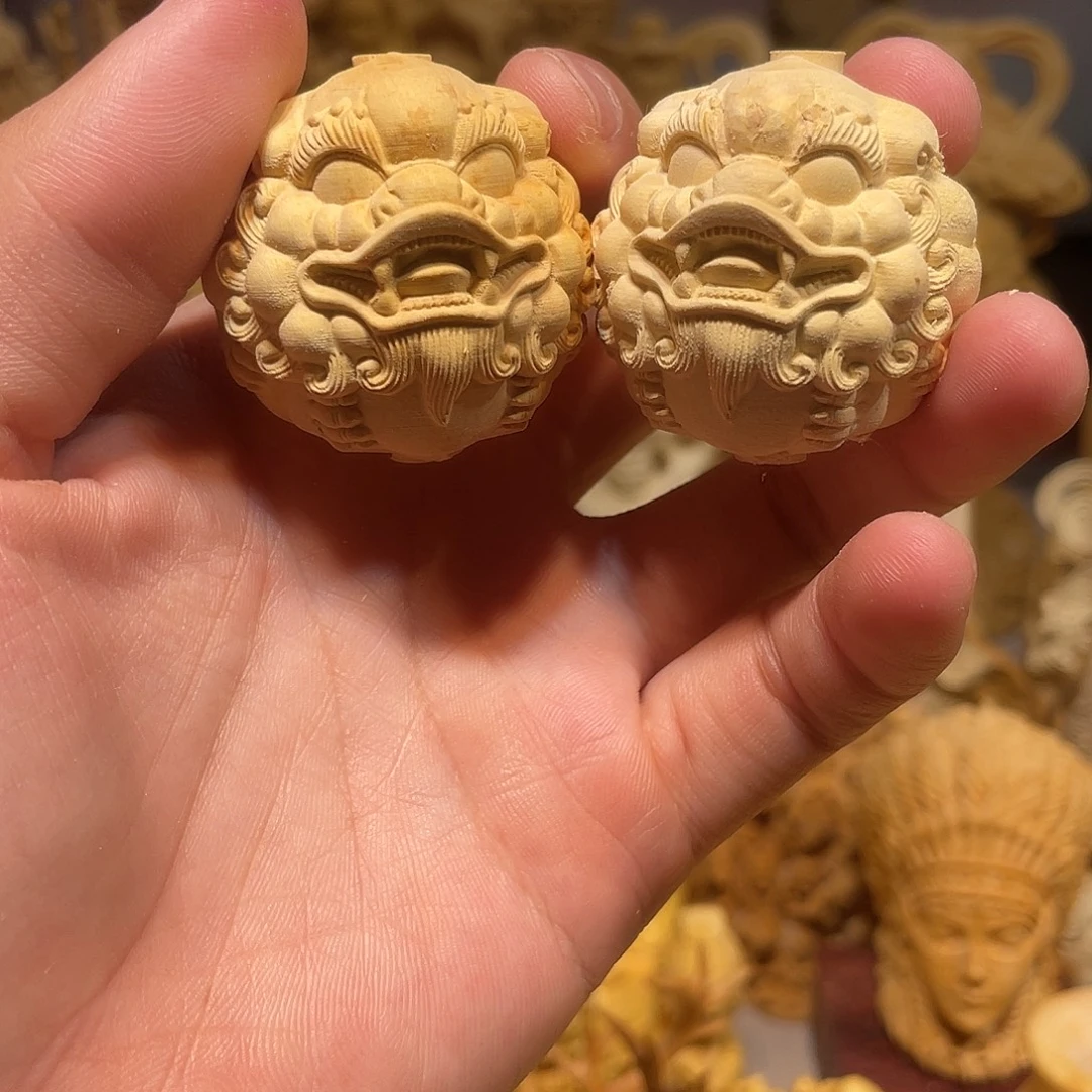 黄杨木瑕疵貔貅手球一对