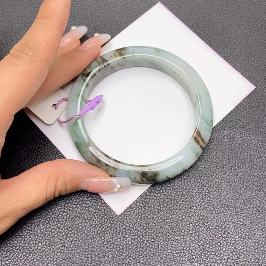 翡翠手镯未镶嵌57-58圈口