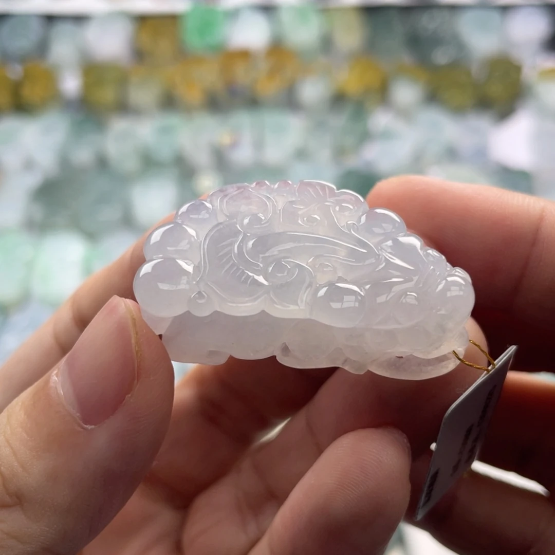 翡翠未镶嵌颈饰貔貅34