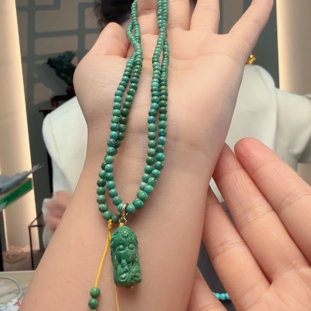 绿松石未镶嵌颈饰