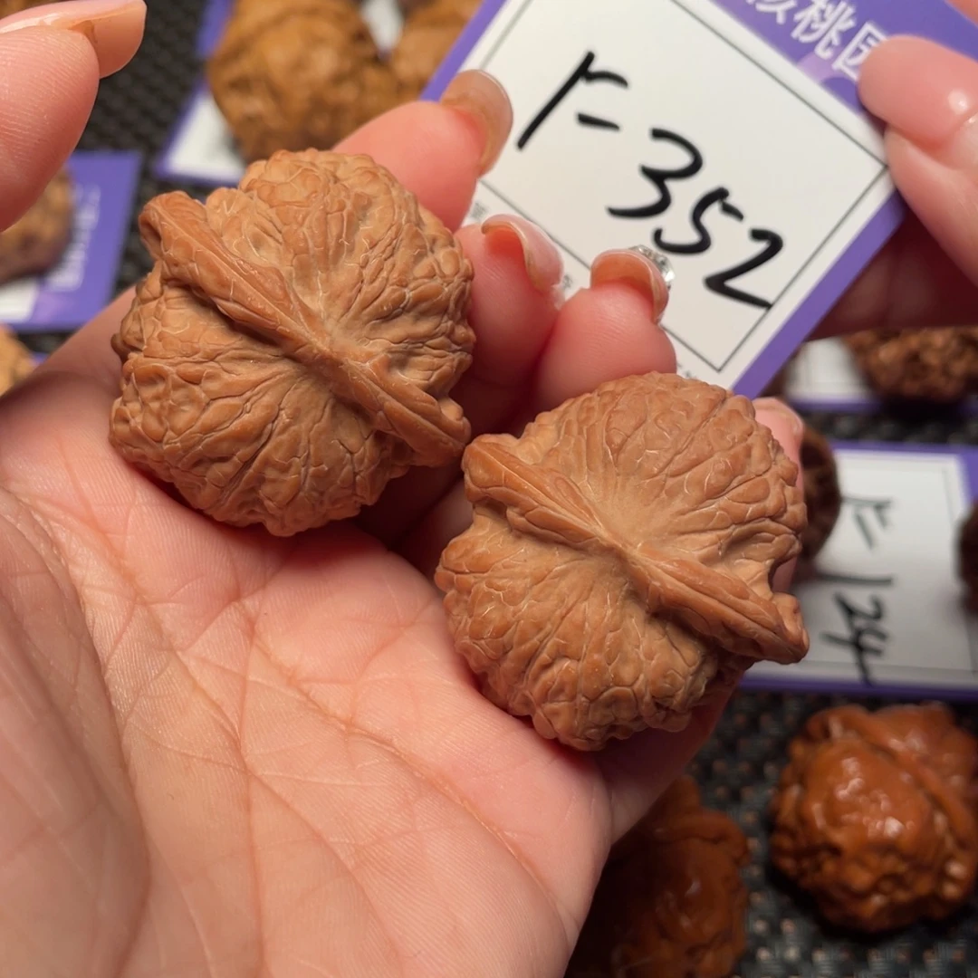 把件文玩核桃352血麒麟38