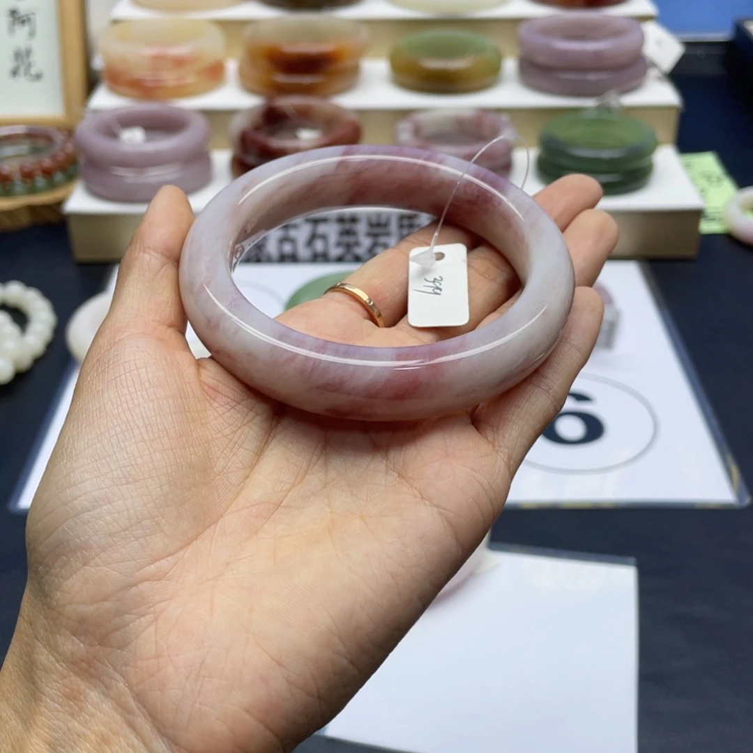 未镶嵌手镯石英质玉赵*