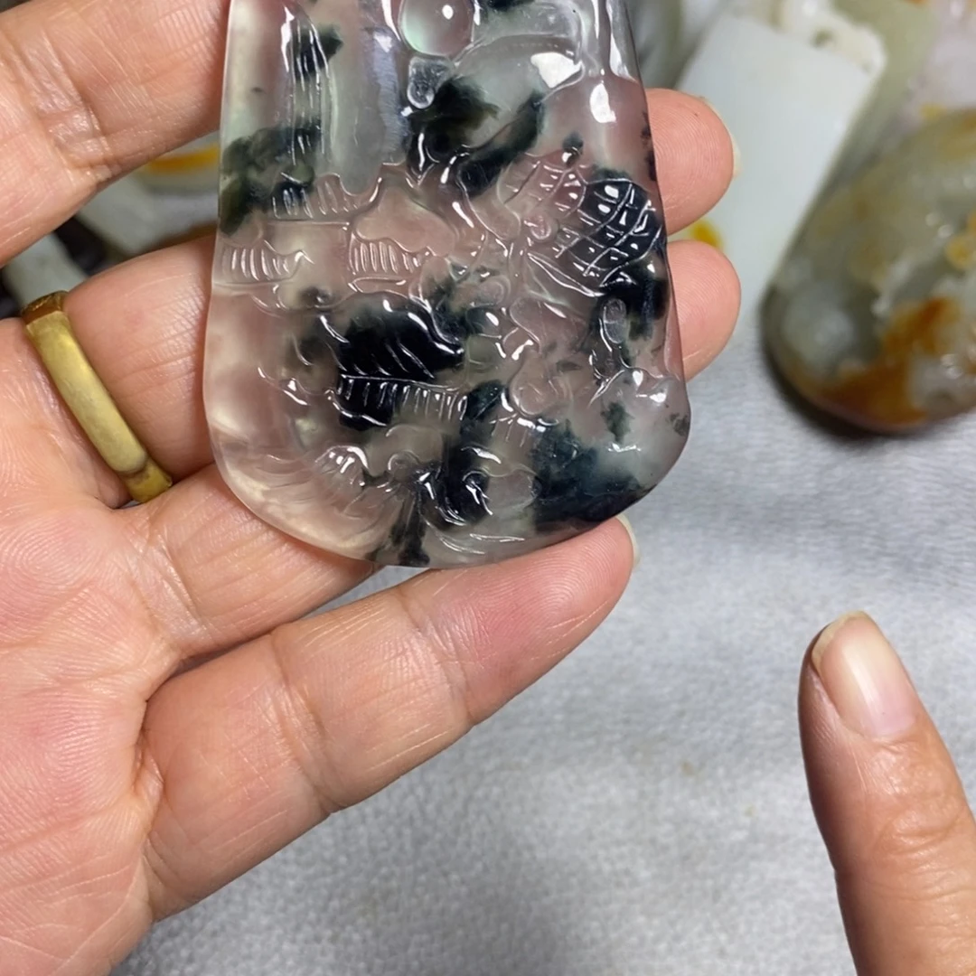 平***生和田玉（糖玉）未镶嵌颈饰