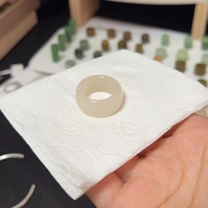 和田玉（糖玉）未镶嵌颈饰藕粉14码不退换