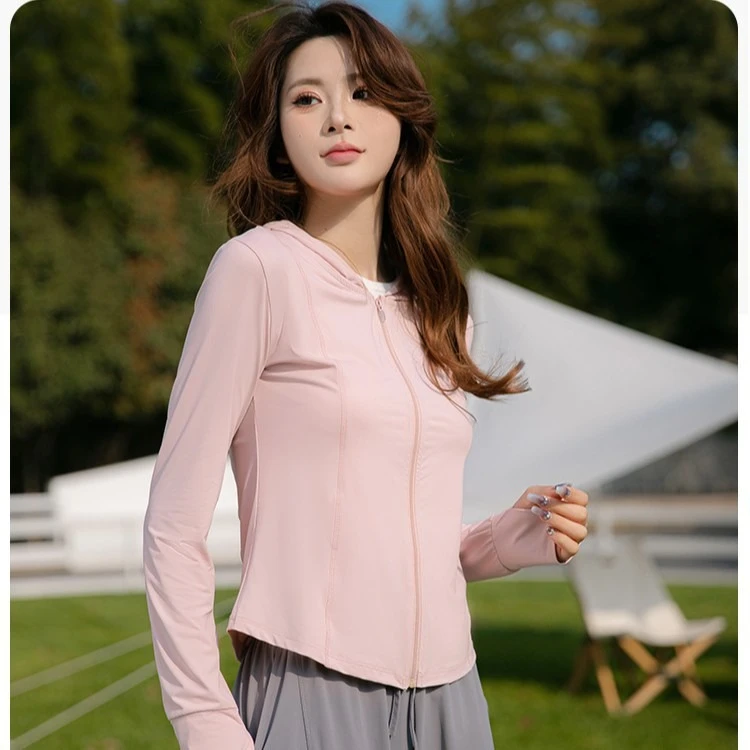 【现货+运费险】女士冰皮小细腰修身防紫外线连帽防晒衣户外2393