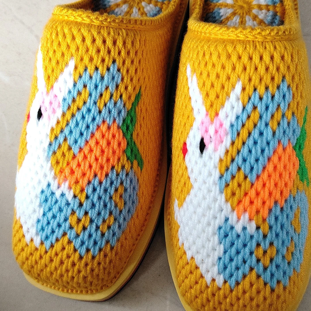 成品冬季拖鞋纯手工钩织舒适婚鞋或家居