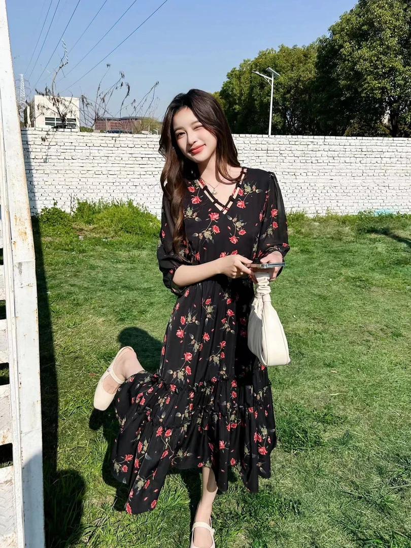 新款爆款红玫瑰碎花爆款连衣裙时尚百搭宽松舒适设计感裙子526墨