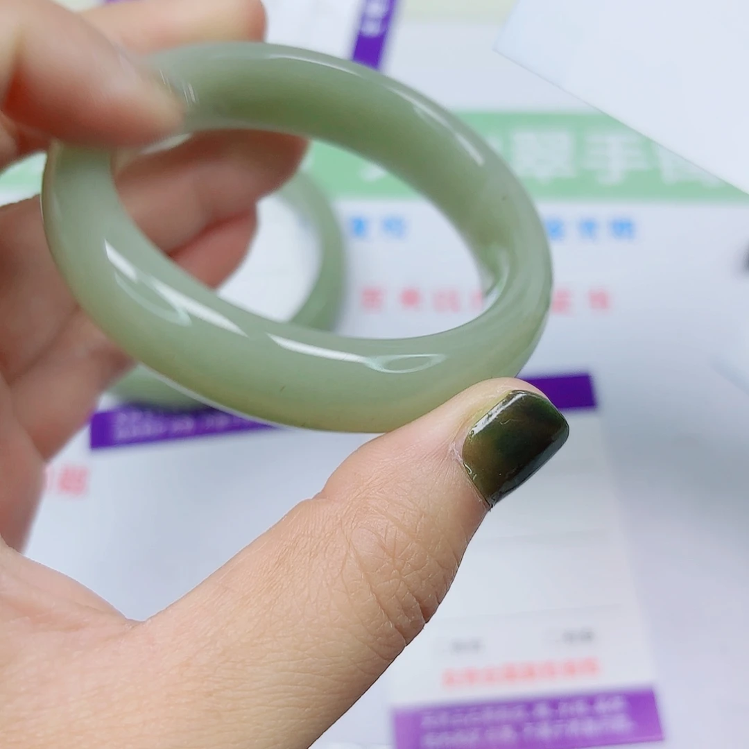 石英质玉未镶嵌手镯26/52