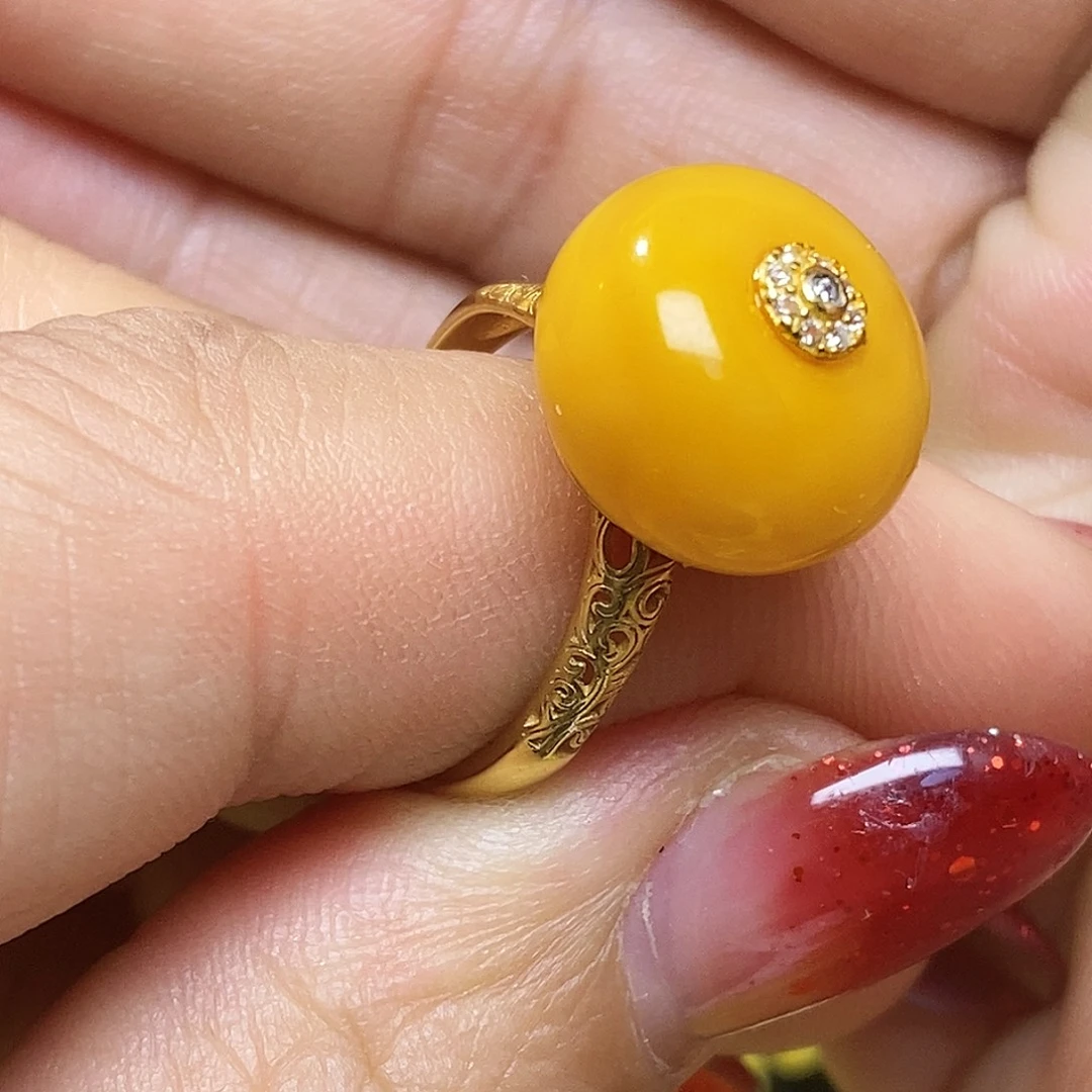 蜜蜡未镶嵌珠宝奇石