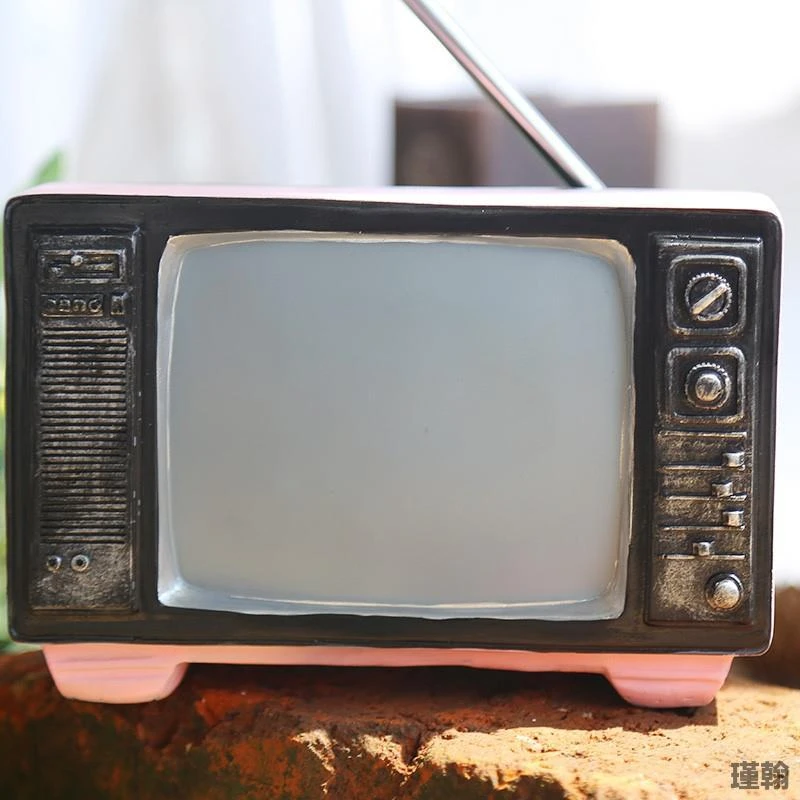 民俗老物件老旧电视机红色文化怀旧收藏老黑白电视机橱窗装饰摆饰