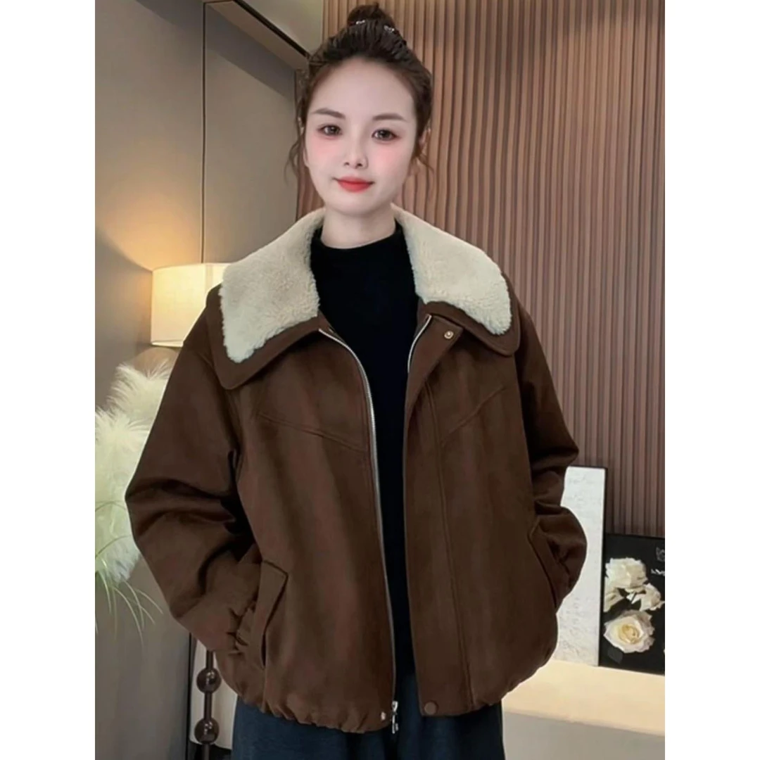 时尚短款皮毛一体外套女士2025冬季新款宽松洋气减龄百搭保暖上衣