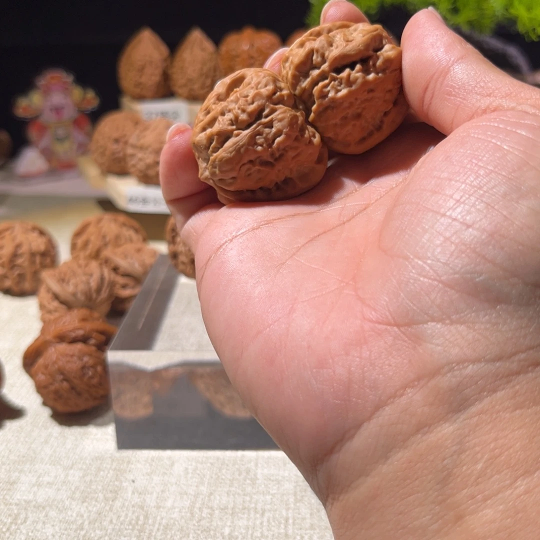 嘿***！文玩核桃吊坠蛤蟆