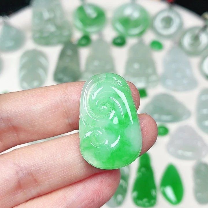 翡翠未镶嵌颈饰缅甸天然A货翡翠